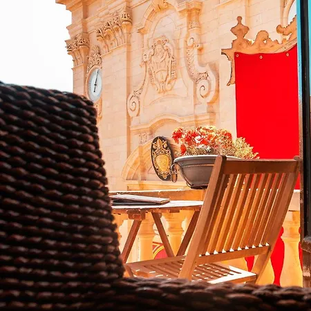 公寓 A Duplex In A Gozo Village Square *